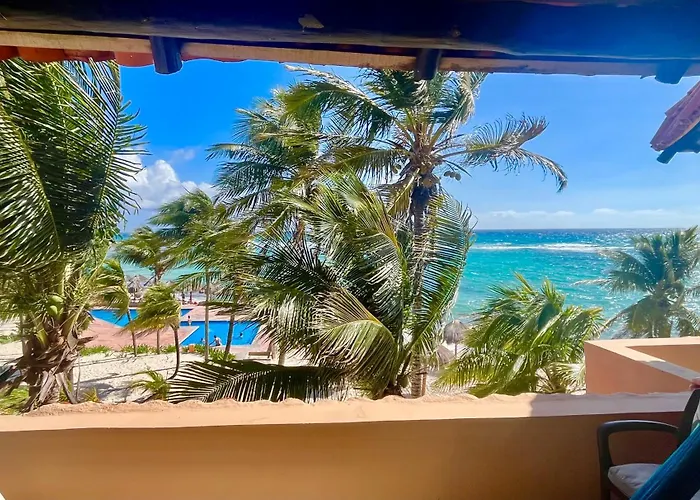 Beachfront Hammock Heaven Apartment *