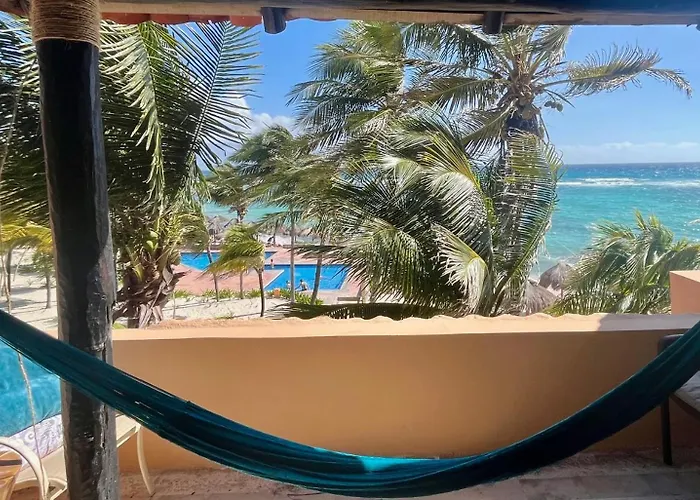 Beachfront Hammock Heaven *