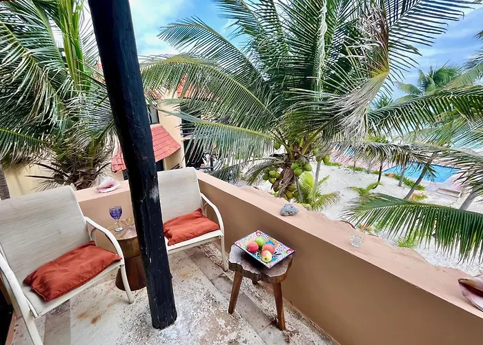 Apartment Beachfront Hammock Heaven *