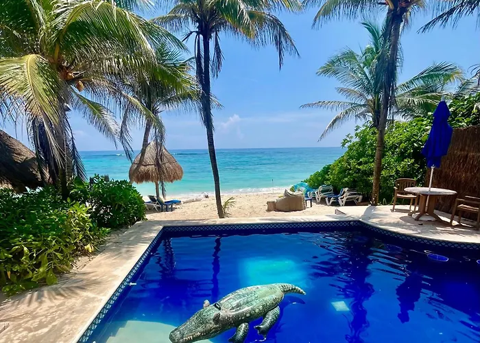 Apartment Beachfront Hammock Heaven *