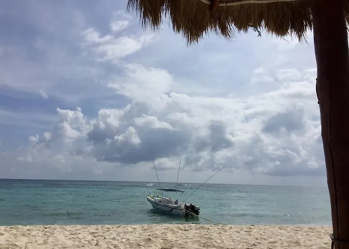 Apartment Beachfront Hammock Heaven